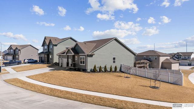 9605 S 184 Terrace, Omaha, NE 68136