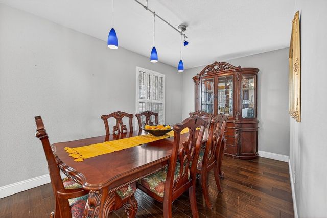 1001 S 19th Street, Rogers, AR 72758