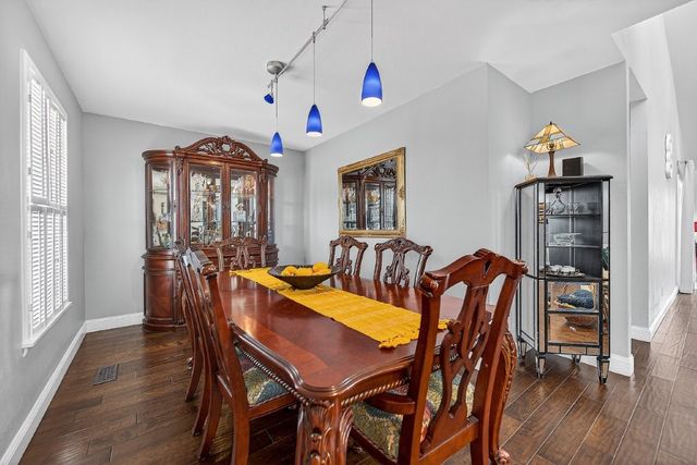 1001 S 19th Street, Rogers, AR 72758