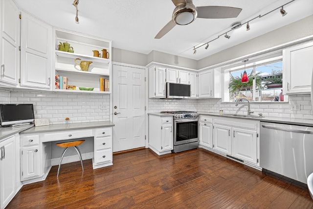 1001 S 19th Street, Rogers, AR 72758