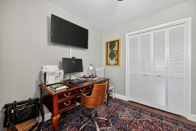 1001 S 19th Street, Rogers, AR 72758