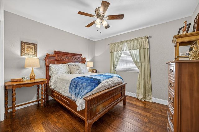 1001 S 19th Street, Rogers, AR 72758