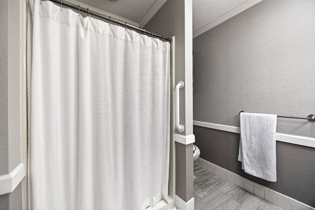 1001 S 19th Street, Rogers, AR 72758