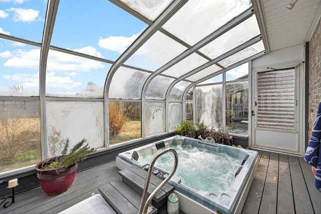 1001 S 19th Street, Rogers, AR 72758