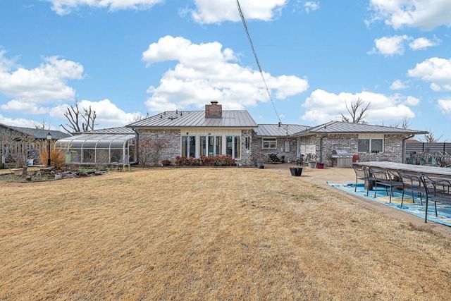 1001 S 19th Street, Rogers, AR 72758