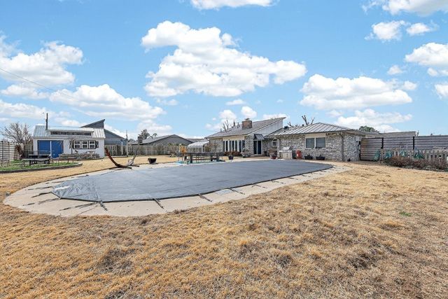 1001 S 19th Street, Rogers, AR 72758