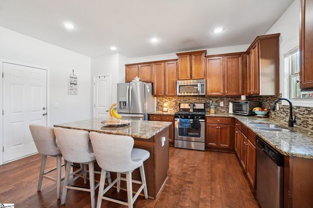 604 Jones Peak Drive, Simpsonville, SC 29681