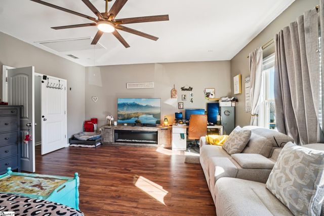 604 Jones Peak Drive, Simpsonville, SC 29681