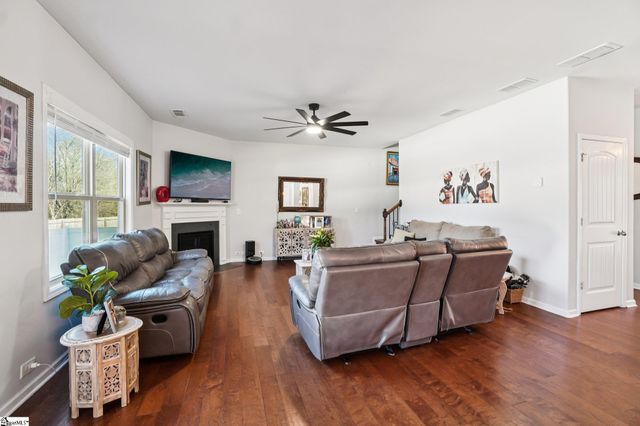604 Jones Peak Drive, Simpsonville, SC 29681