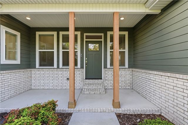 804 E Parks Street, Prairie Grove, AR 72753