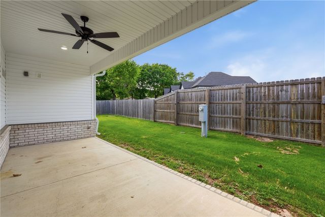 804 E Parks Street, Prairie Grove, AR 72753
