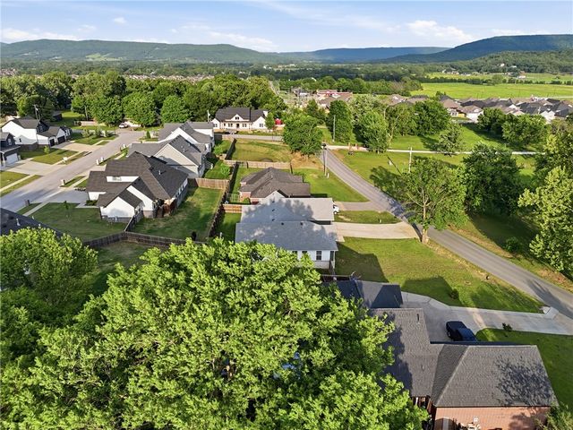 804 E Parks Street, Prairie Grove, AR 72753