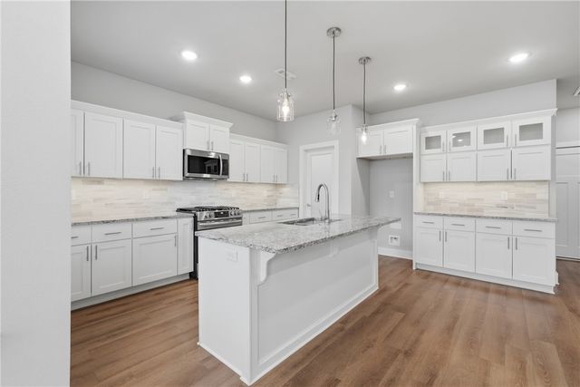 804 E Parks Street, Prairie Grove, AR 72753