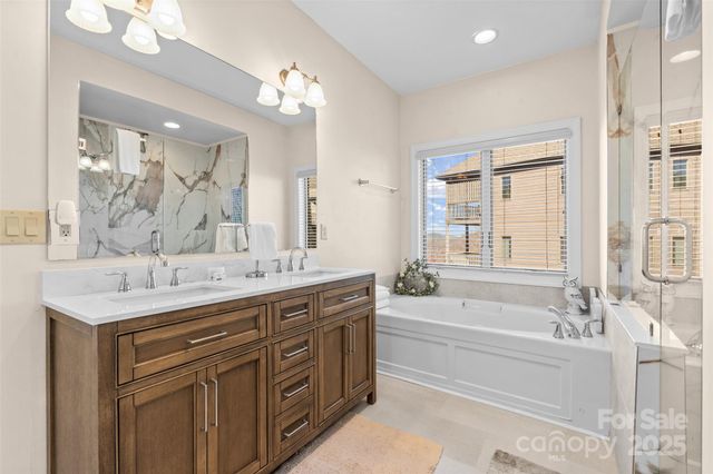 375 Pleasant View None 2D, Sugar Mountain, NC 28604