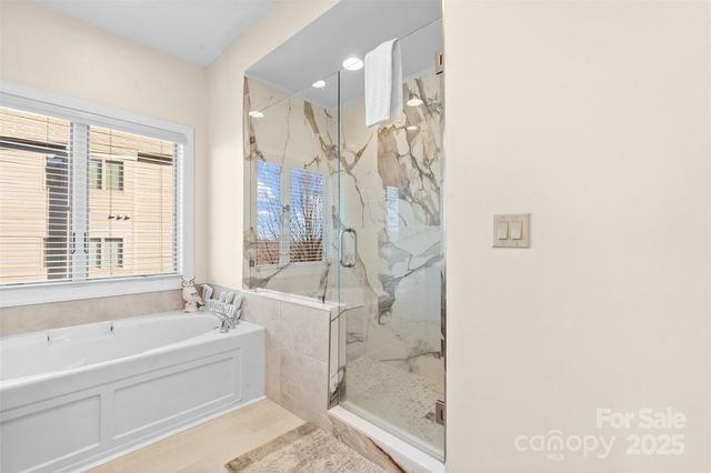 375 Pleasant View None 2D, Sugar Mountain, NC 28604