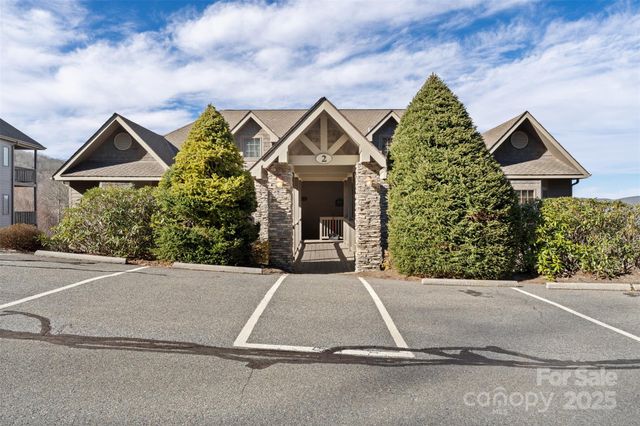 375 Pleasant View None 2D, Sugar Mountain, NC 28604