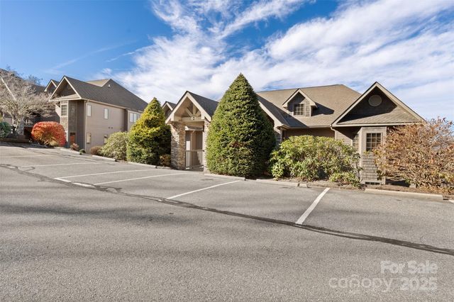 375 Pleasant View None 2D, Sugar Mountain, NC 28604