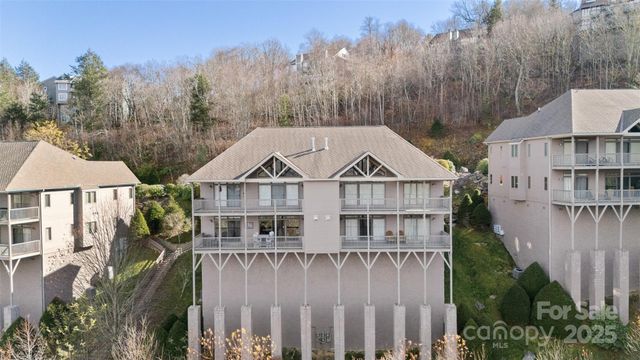 375 Pleasant View None 2D, Sugar Mountain, NC 28604