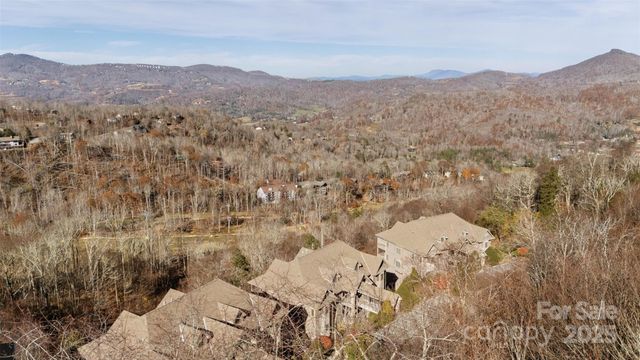 375 Pleasant View None 2D, Sugar Mountain, NC 28604