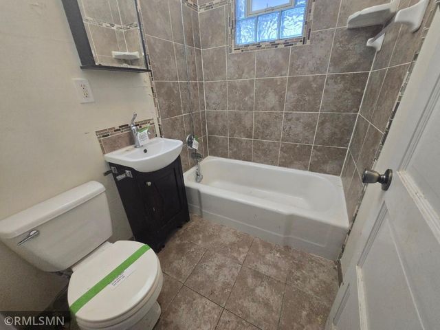 4648 Columbus Avenue, Minneapolis, MN 55407