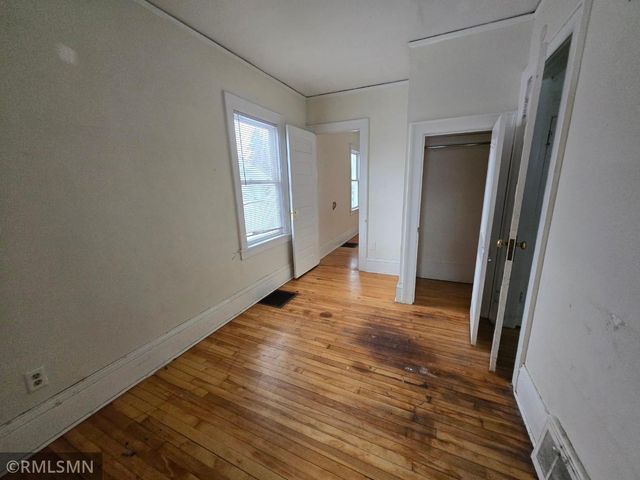 4648 Columbus Avenue, Minneapolis, MN 55407