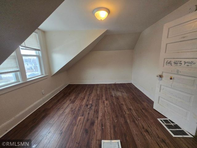 4648 Columbus Avenue, Minneapolis, MN 55407