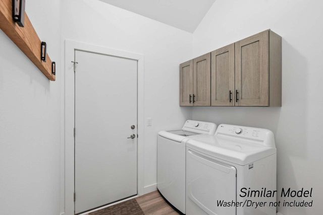 124 Lupine Avenue, Poynette, WI 53955