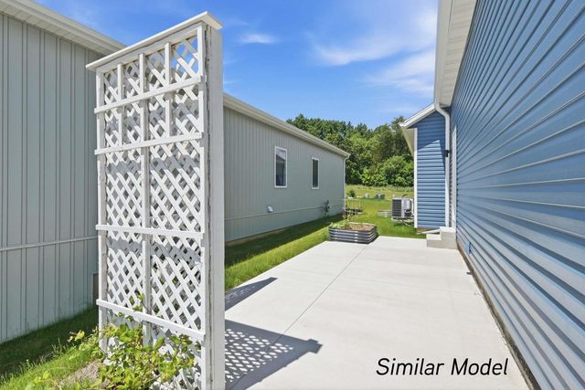 124 Lupine Avenue, Poynette, WI 53955