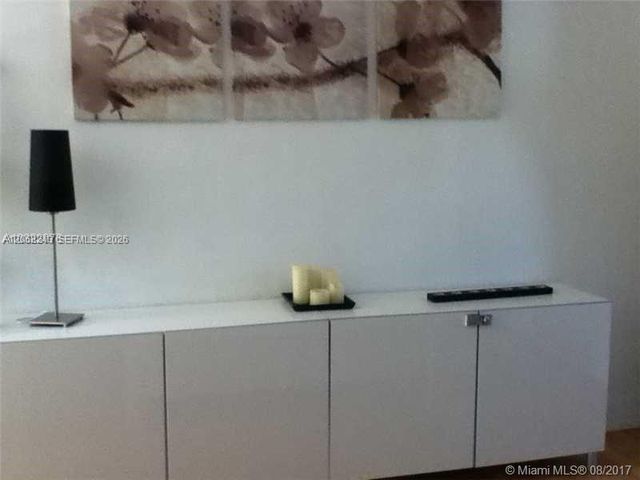 549 Meridian Avenue 10, Miami Beach, FL 33139