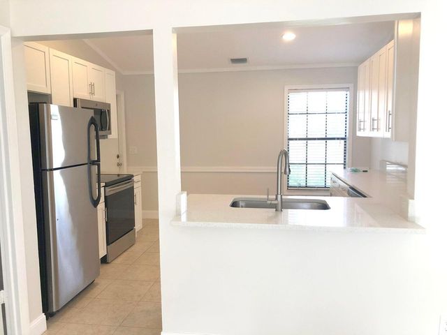 6045 Francis Street, Jupiter, FL 33458