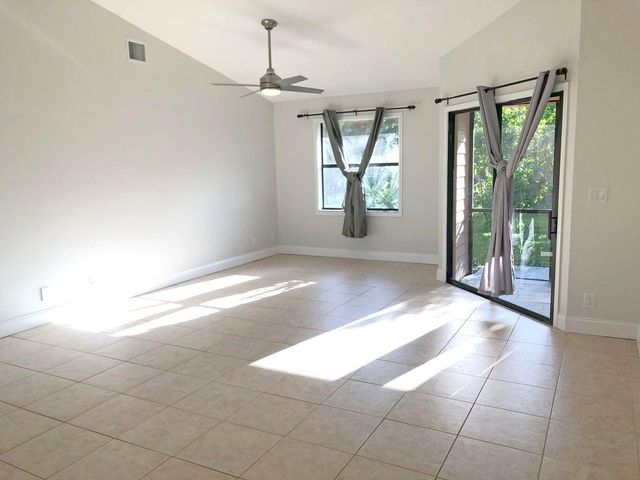 6045 Francis Street, Jupiter, FL 33458
