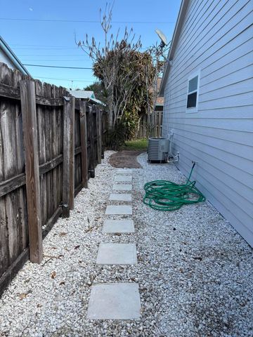 6045 Francis Street, Jupiter, FL 33458