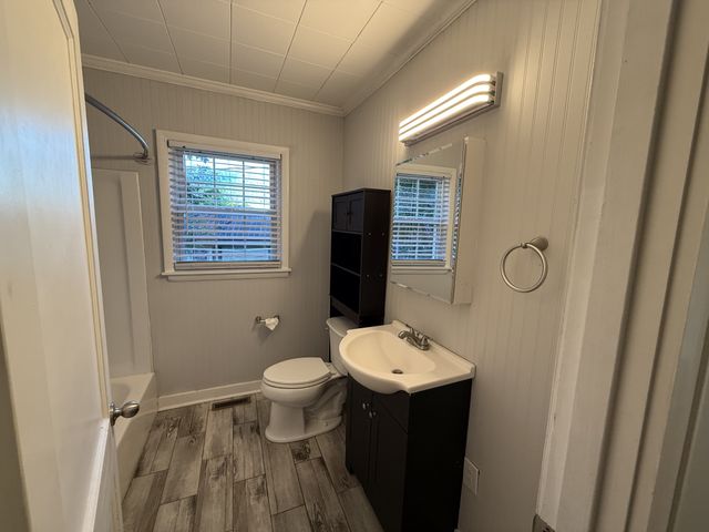 505 W 15th St, Columbia, TN 38401
