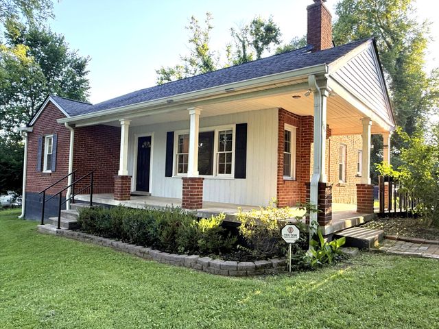 505 W 15th St, Columbia, TN 38401
