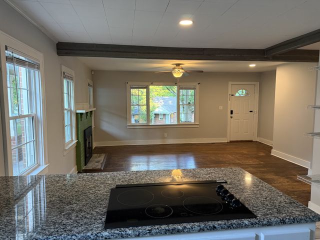 505 W 15th St, Columbia, TN 38401