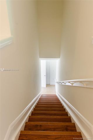 2458 Centergate Dr 202, Miramar, FL 33025