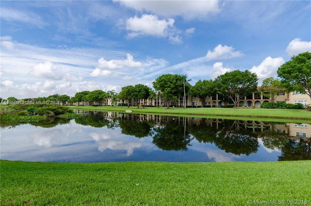 2458 Centergate Dr 202, Miramar, FL 33025