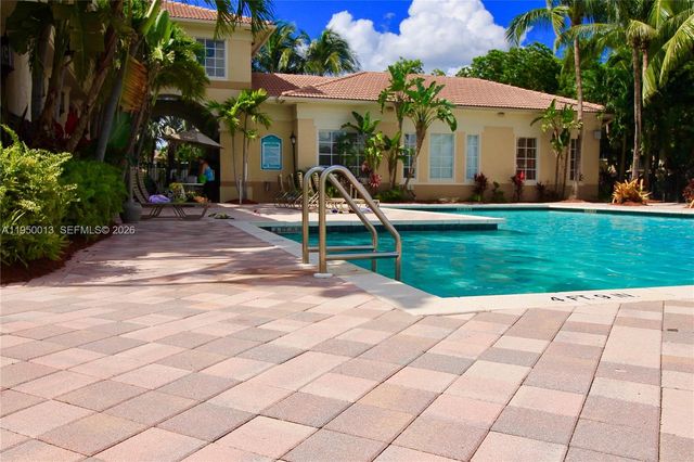 2458 Centergate Dr 202, Miramar, FL 33025