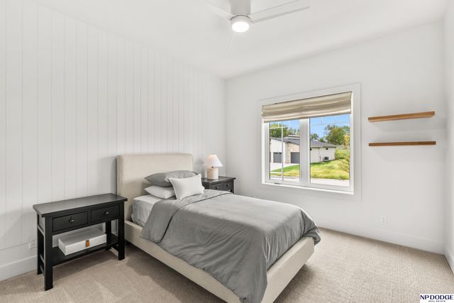 3337 S 212 Avenue, Elkhorn, NE 68022