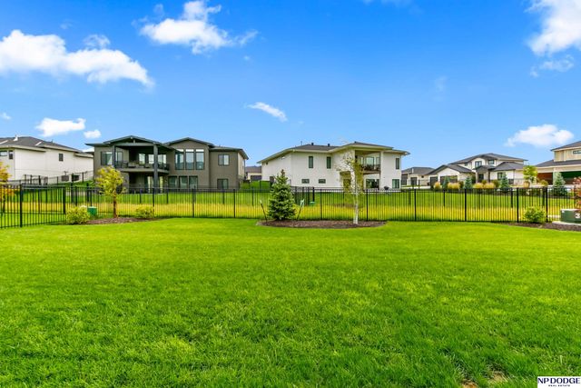 3337 S 212 Avenue, Elkhorn, NE 68022