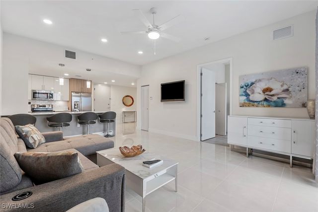 26600 Rosewood Pointe DR B 203, Bonita Springs, FL 34135