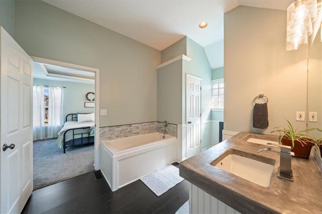 15453 S Dice Lane, Olathe, KS 66062