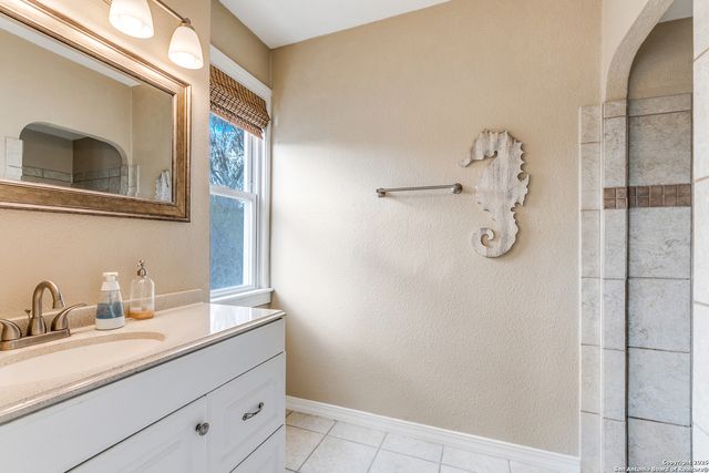 567 Donaldson, San Antonio, TX 78201