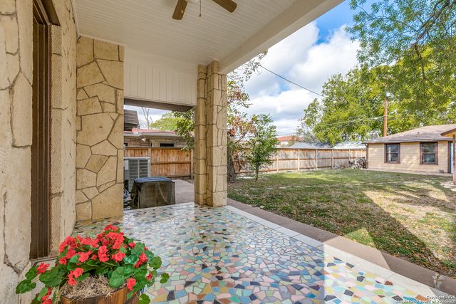 567 Donaldson, San Antonio, TX 78201