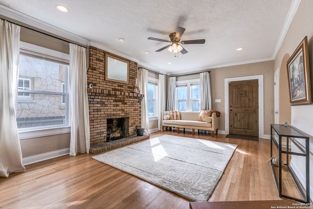 567 Donaldson, San Antonio, TX 78201