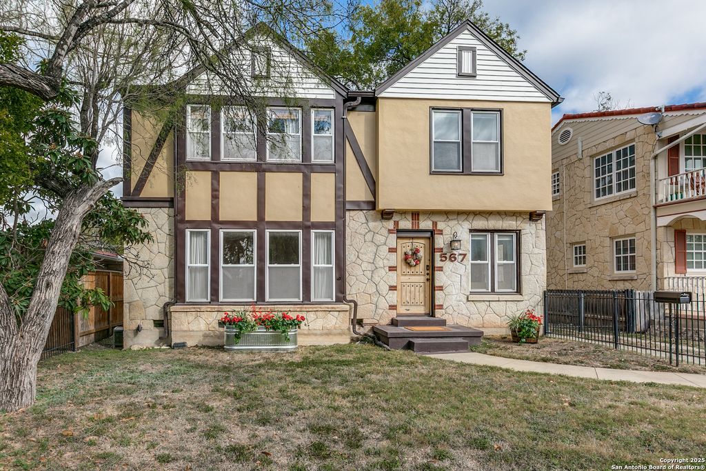 567 Donaldson, San Antonio, TX 78201
