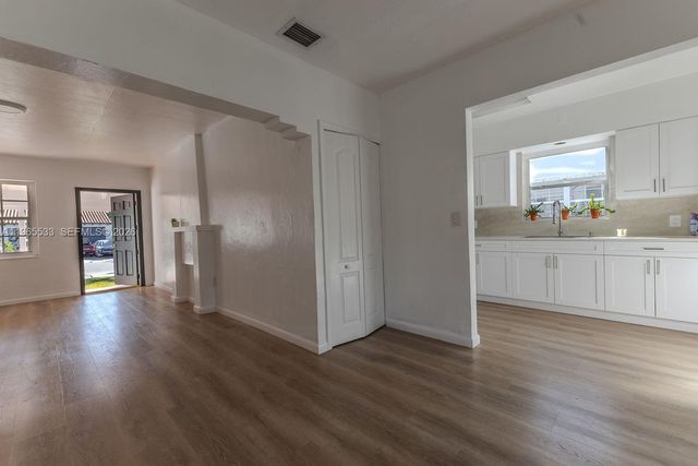 1441 SW 17th St, Miami, FL 33145