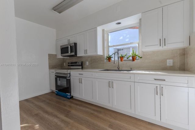 1441 SW 17th St, Miami, FL 33145