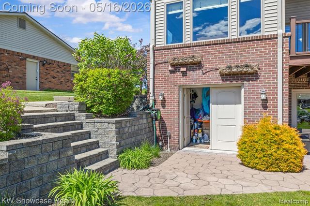 3348 Kingsway Drive, Highland, MI 48356