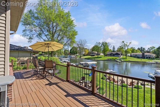 3348 Kingsway Drive, Highland, MI 48356